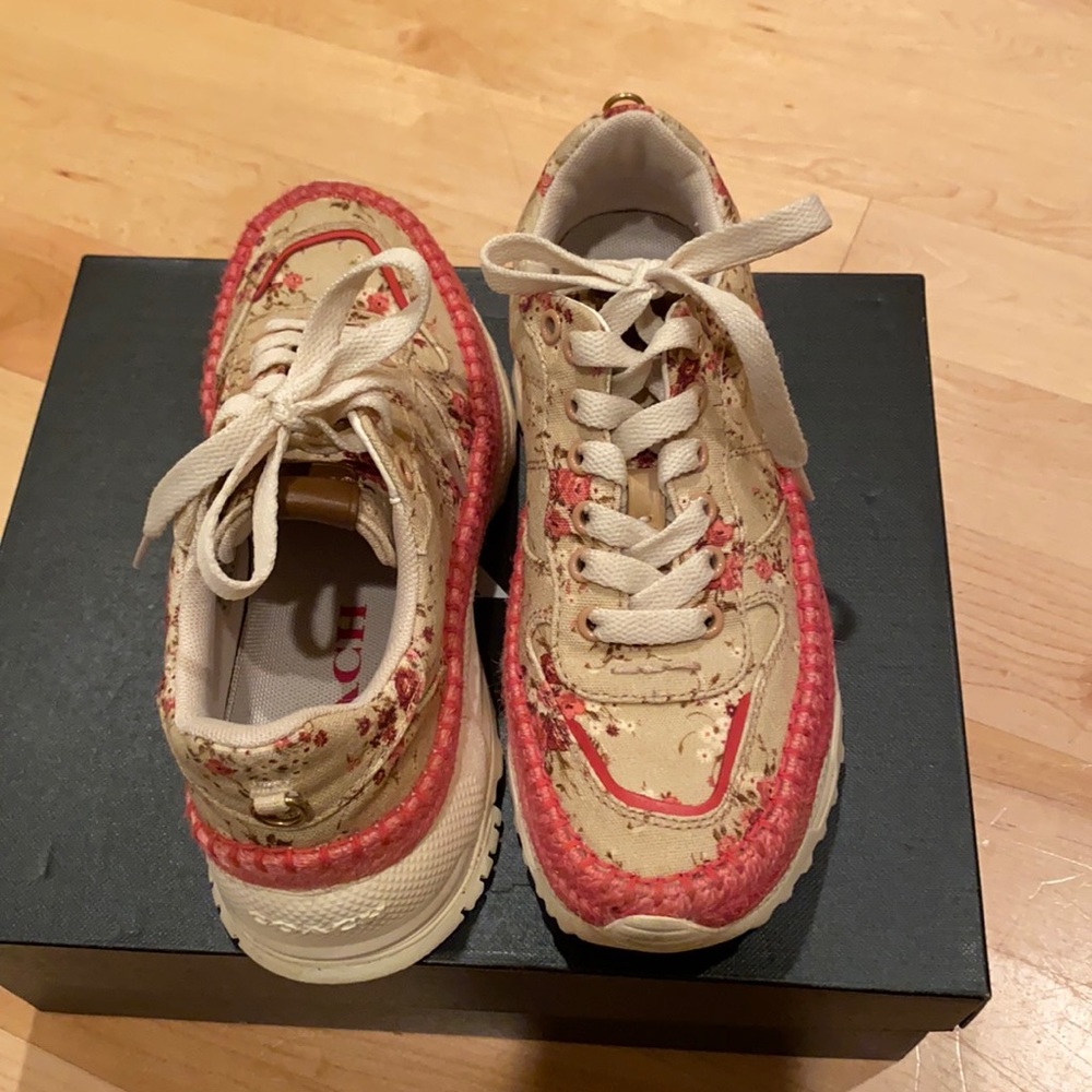 Shoes - Picture 7 of 7